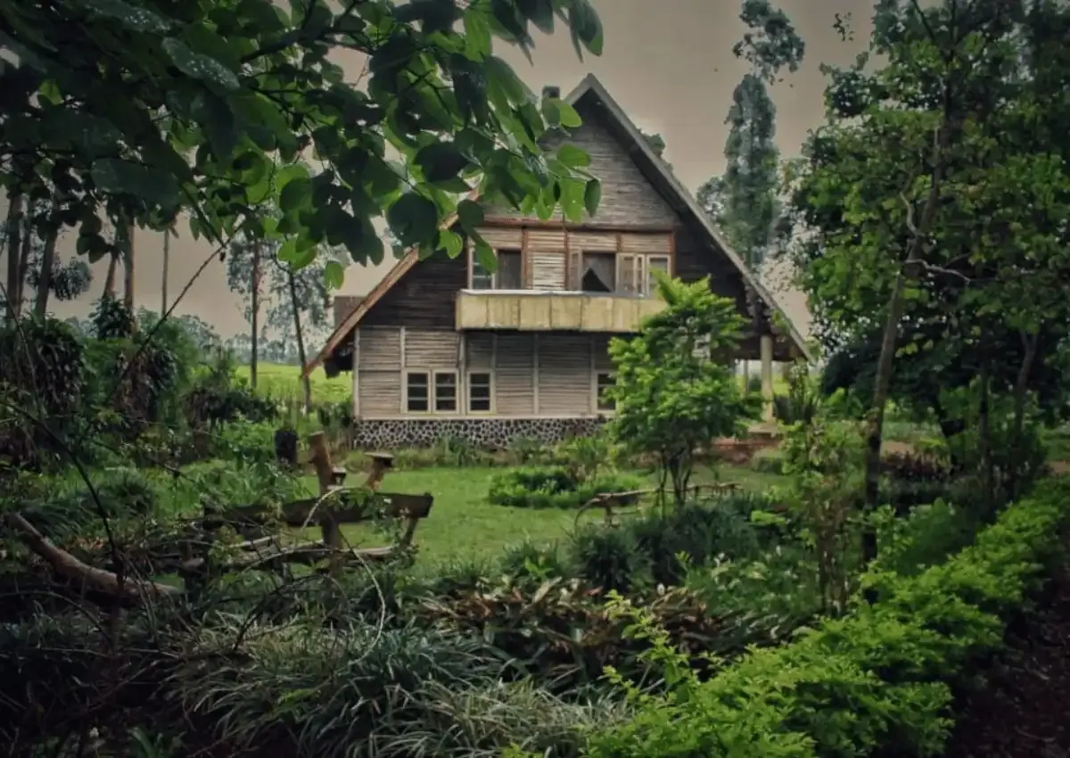 Wisata Horor di Rumah Pengabdi Setan