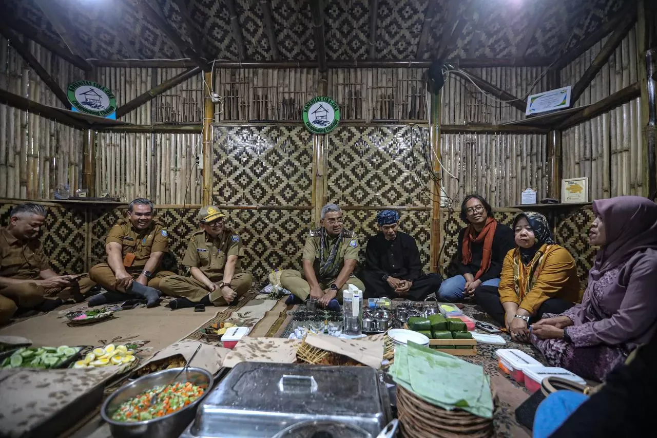 Wisata Budaya Kampung Cika-Cika di Dago Pojok