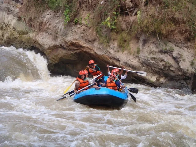 rafting garut