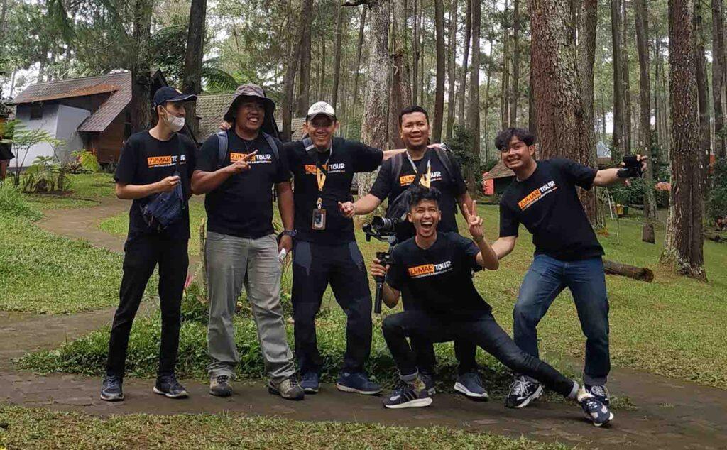 group gathering seru