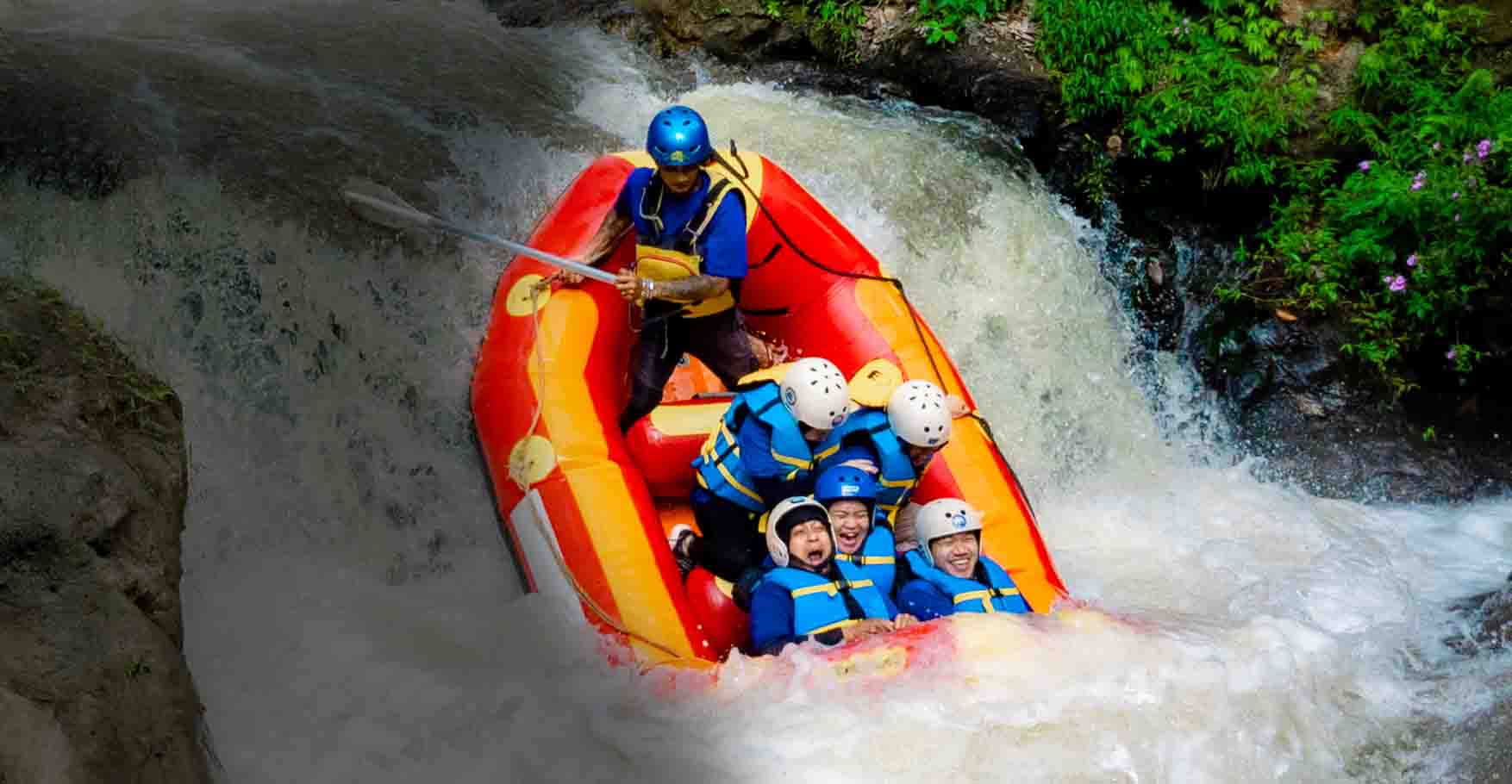 Kegiatan Rafting Kantor di Ciwidey untuk Outing dan Gathering
