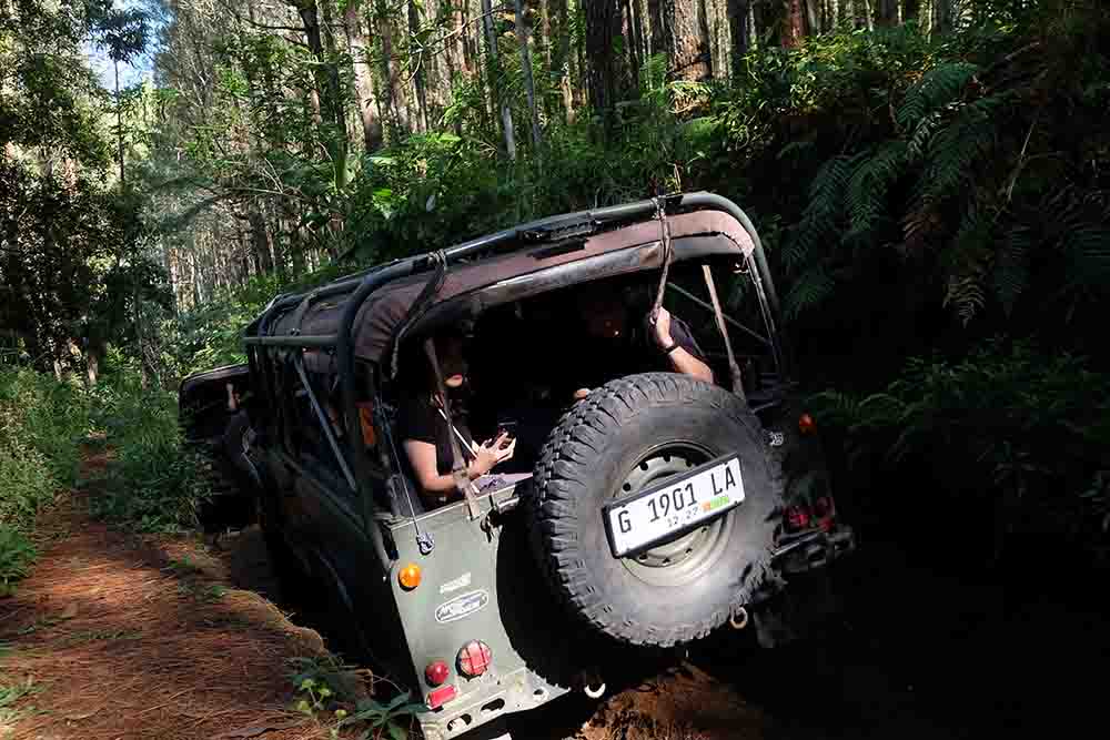 track lumpur offroad cikole