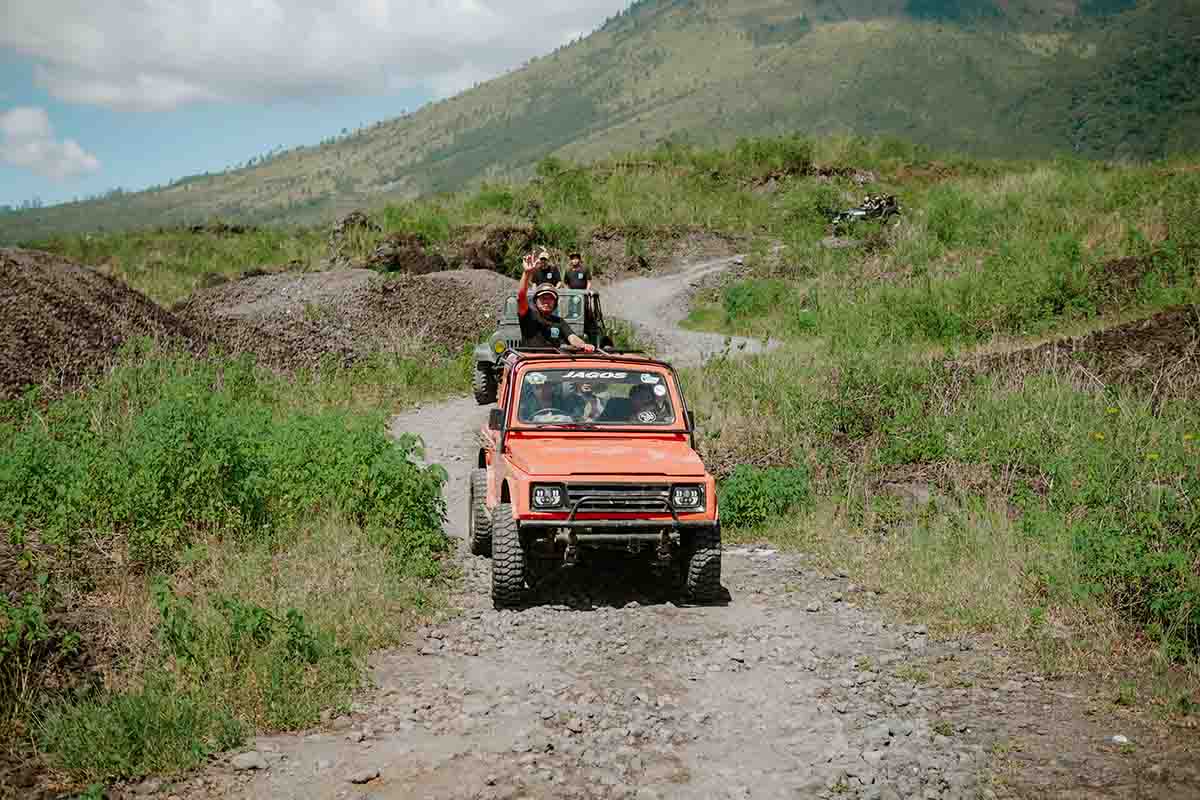 Paket Wisata Jeep Garut