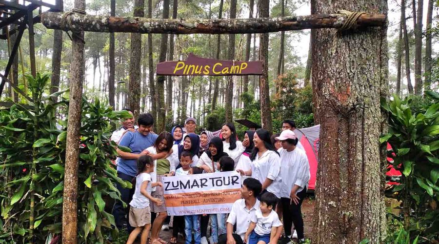 Keluarga Rully Camping Cikole