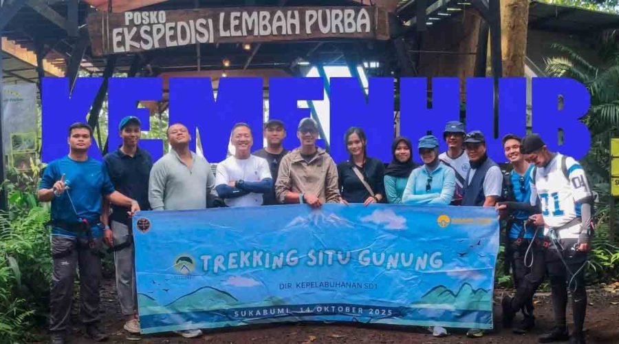 Pegawai Kemenhub Jakarta melakukan Trekking Situ Gunung Sukabumi