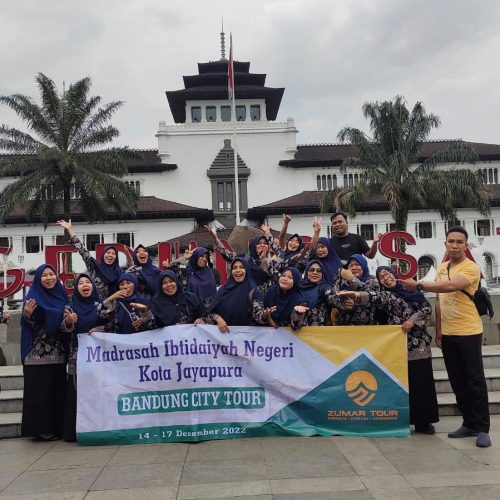MIN Jayapura – City Tour Bandung MIN Jayapura paket gathering outbound ke Bandung
